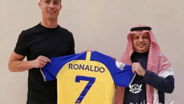 کریستیانو رونالدو بزرگترین قرارداد تاریخ فوتبال را امضا کرد
