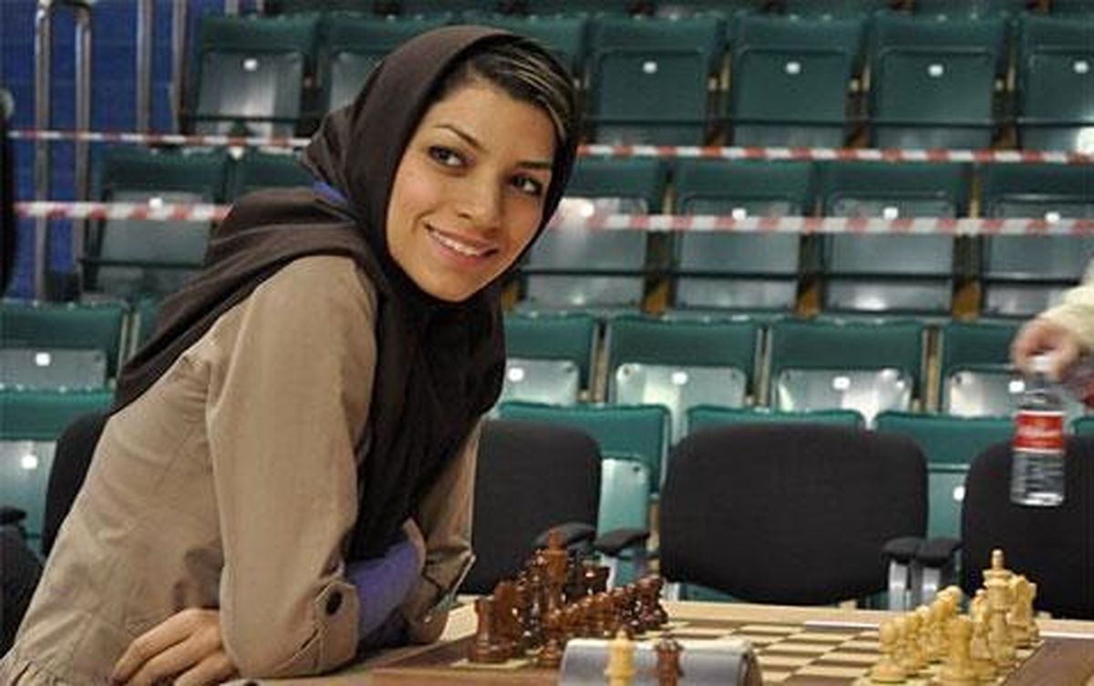 تغییر پرچم آتوسا پورکاشیان، استاد بزرگ شطرنج ایران به آمریکا