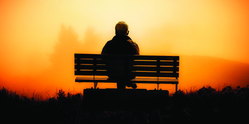چگونه از احساس تنهایی رها شویم؟ معرفی ۱۳ روش