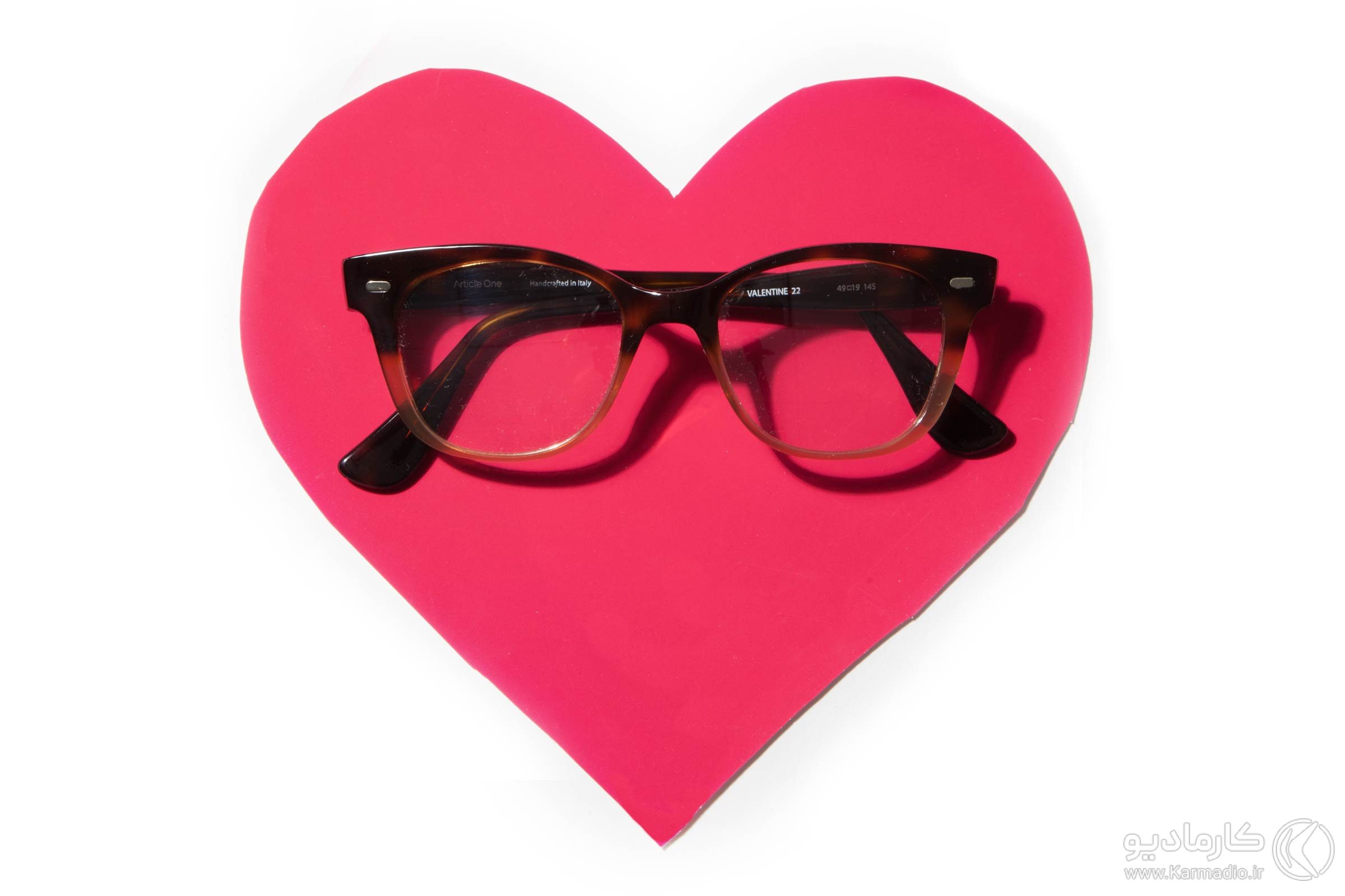 عینک مناسب صورت قلبی شکل