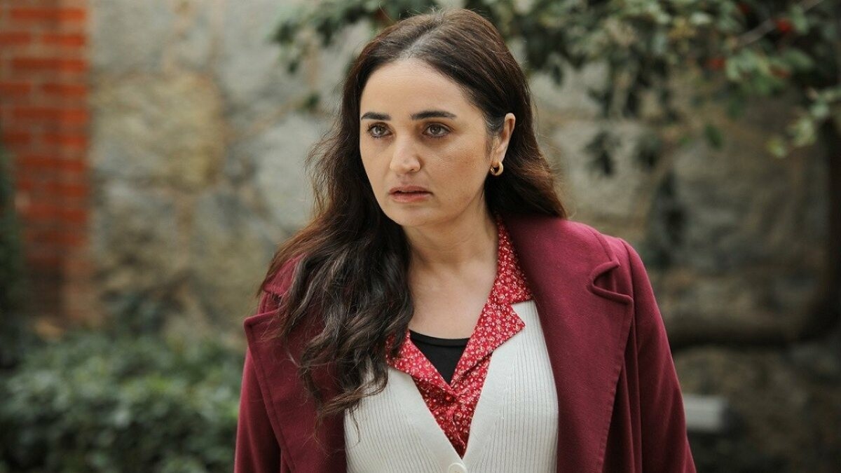 فادیک سوین آتاسوی در نقش سنگول (Fadik Sevin Atasoy) - سریال خواهر و برادرانم (Kardeşlerim) کاردشلریم