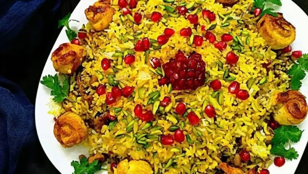 طرز تهیه انار پلو قزوینی و شیرازی با مرغ و گوشت قرمز مخصوص شب یلدا