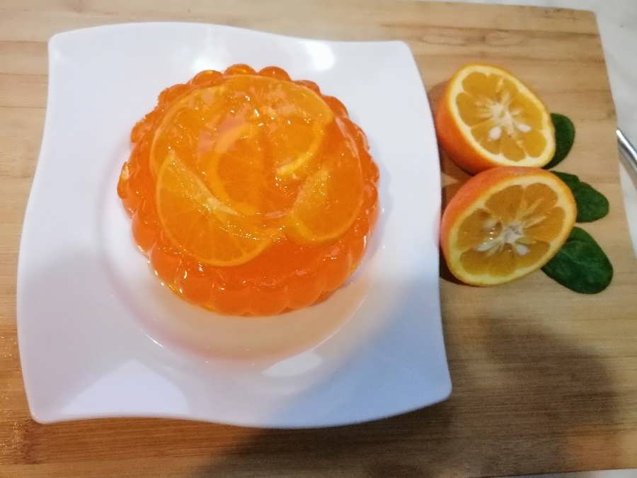 طرز تهیه ژله پرتقال با تکه های میوه